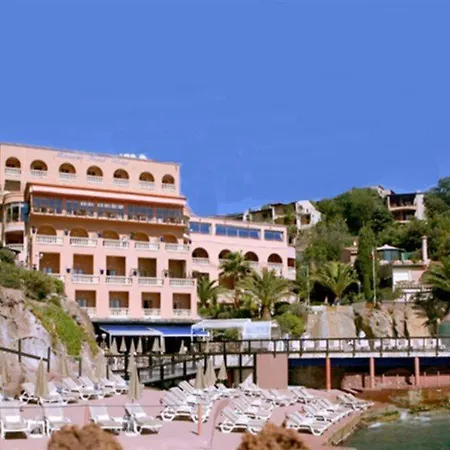 Tiara Miramar & Hotel 5*